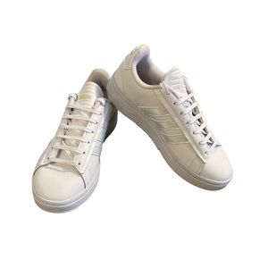 (SOLD) NWT Adidas Women's Grand Court Alpha Tennis Shoe Size 7
